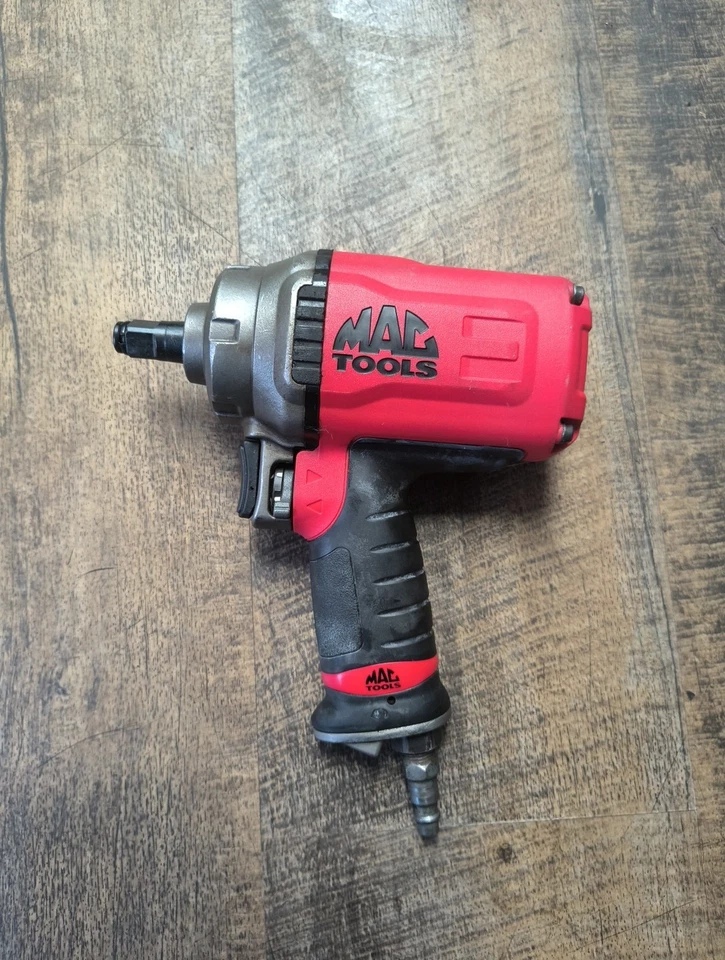 Pistola de llave de impacto de aire Mac Tools AWP050 1/2" Drive Titanium Foto 3 de 4