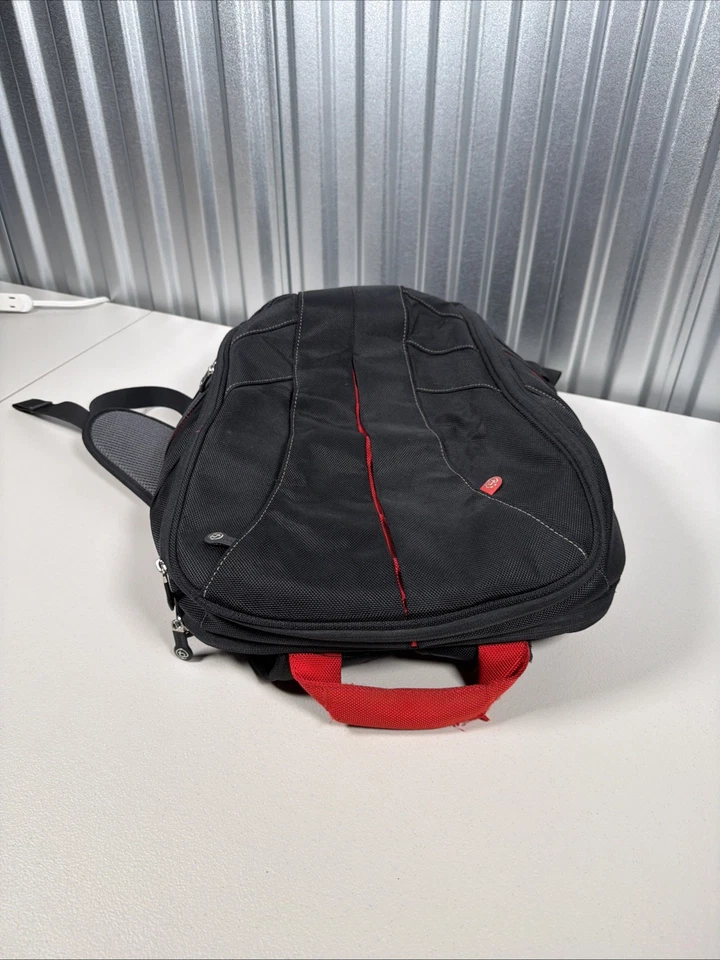 Bolso acolchado para computadora portátil Booq Mamba Shift Turtle Shell acolchado negro/rojo Foto 4 de 4