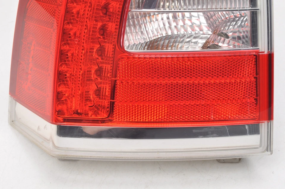 VOLVO V70 III Lift LED Luz Trasera Izquierda - Imagen 2 de 4