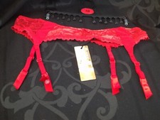 BOX 30) MARKS AND SPENCER RED LACE SUSPENDER BELT
