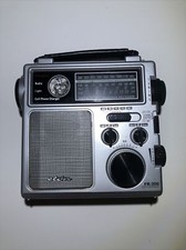 L.L. BEAN ETON FR-300 RADIO EMERGENCY CRANK BATTERY AM FM LIGHT WEATHER