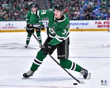 Denis Gurianov Dallas Stars Unsigned Green Jersey Shooting Photo