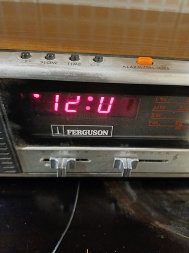 Vintage Ferguson 3196 Radio Alarm Clock - Picture 2 of 6