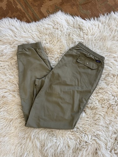 Patagonia Men’s Green Jogger Pants L Solid Logo Slash Pockets Drawstring