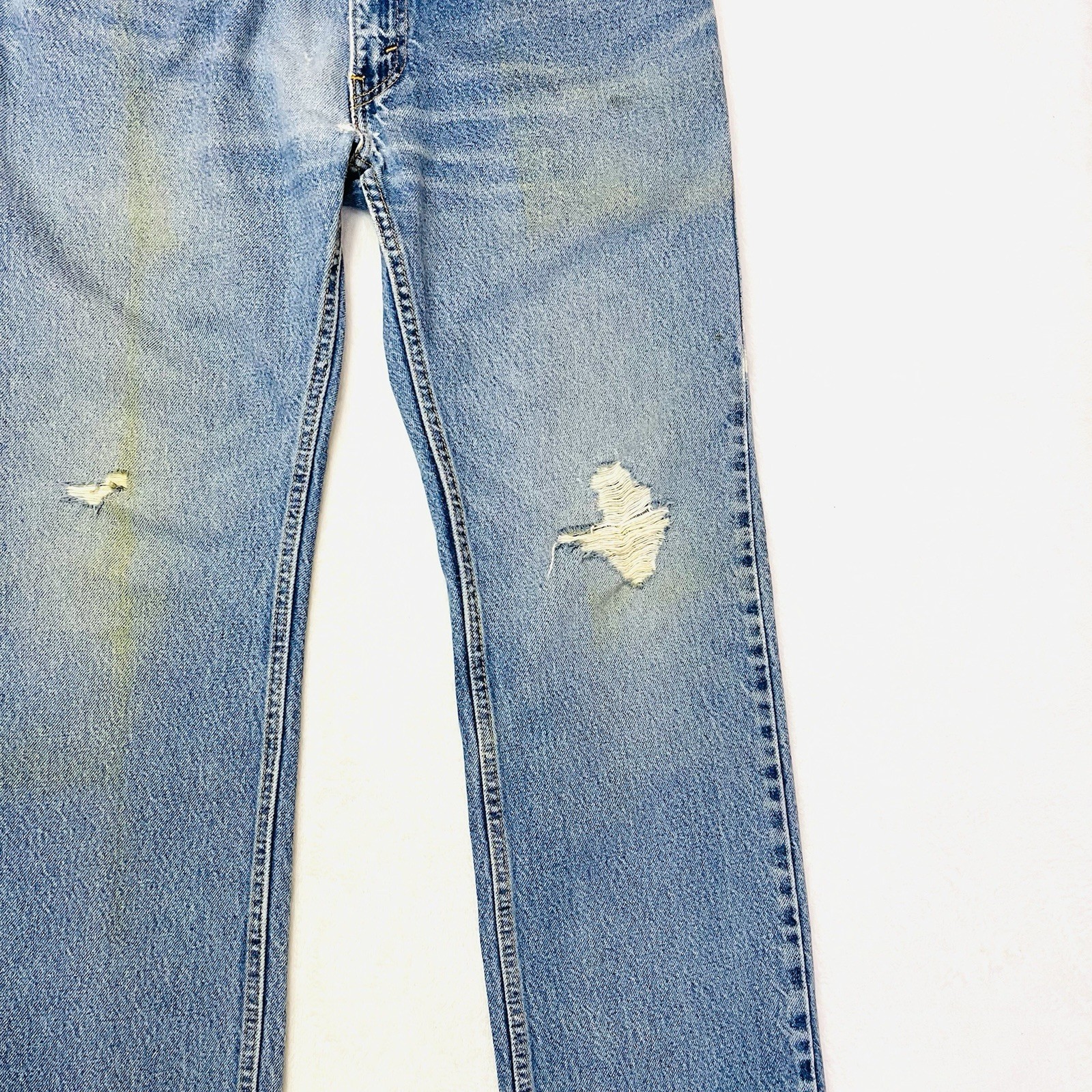 Rare Levi’s 505 2010 STRAIGHT FIT Jeans Mens 34x32 Blue Distressed Mexico READ image 2