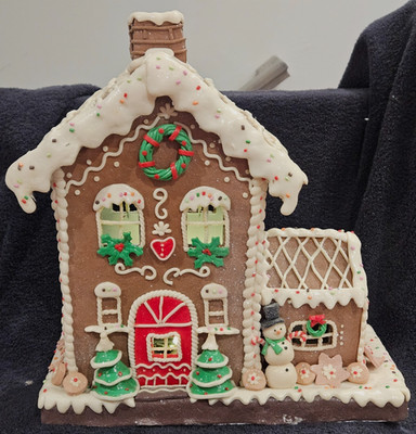 Valerie Parr Hill Claydough Gingerbread House Snowman Wreaths Lighted Timer 13 