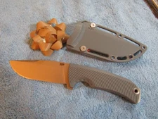 (S.O.G.) "TELUS-FX" FIXED-BLADE-KNIFE--(SMALL-SCRATCH ON HANDLE) (NO-BOX)