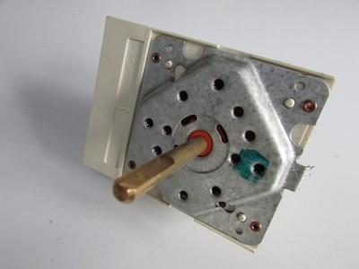 BOSCH WHIRLPOOL WHITE KNIGHT TROCKNER TIMER 421307855142 ORIGINAL (07)