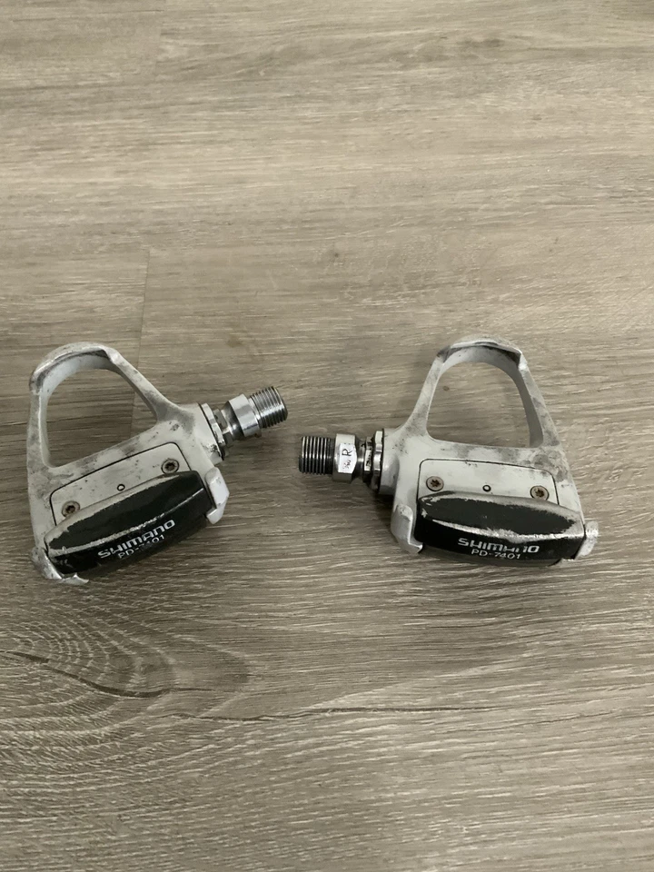 PEDALES SIN CLIP SHIMANO DURA ACE MODELO 7401 GRIS ASPECTO COMPATIBLE Foto 4 de 4