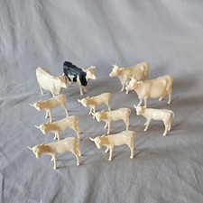 Vintage Herd of Dairy Cows calves Animals Marx Guernsey Playset Figures