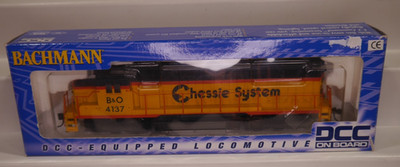 Bachmann H0 1:87  EMD GP40   Standard DC   Chessie System Analog getestet OVP