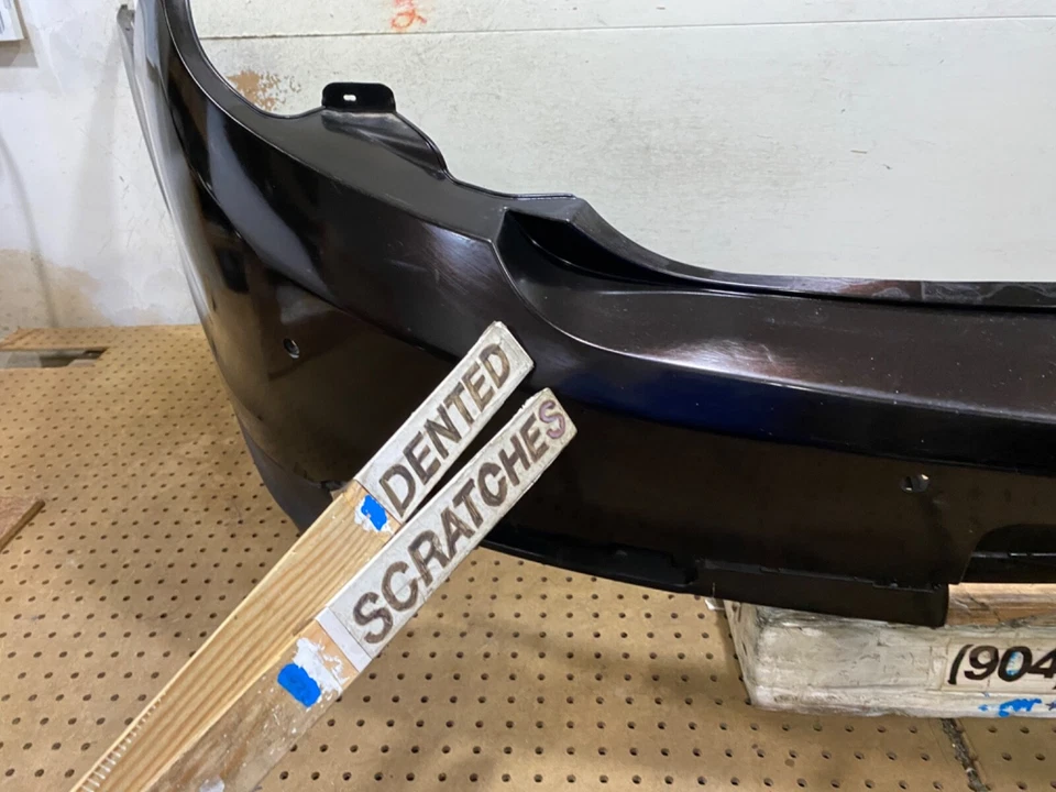 Parachoques trasero Lincoln MKS 2013-2016 OEM Foto 3 de 4