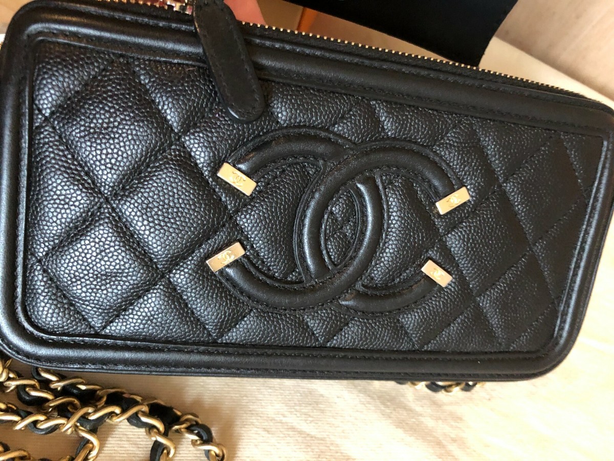 CHANEL CAVIAR CC QUILTED FILIGREE DOUBLE ZIP CLUTCH WALLET ON CHAIN CROSSBODY | eBay Chanel Caviar Cc Quilted Filigree Double Zip Clutch Wallet On Chain Crossbody | Ebay