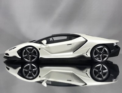 GT Spirit / Kyosho Lamborghini Centenario LP770-4 Pearl White Resin Model 1:18