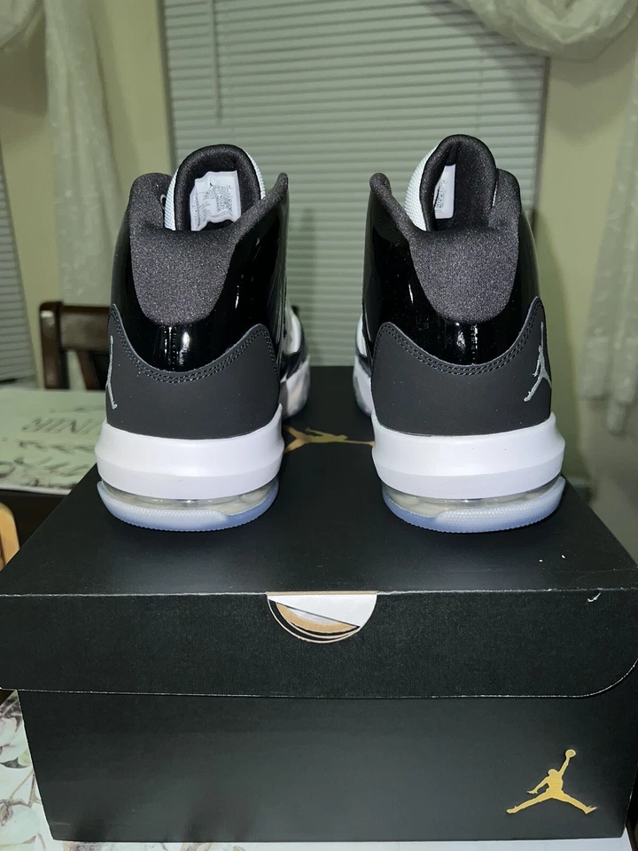 Size 11 - Jordan Men’s Max Aura Black White - Image 3 of 4