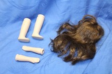 Puppe Puppenzubehör Arme Beine Gliedmassen Füsse Hände + Perücke Kunsthaar  Haar