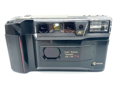 Yashica T2 Point&Shoot mit Carl Zeiss Tessar 35mm 1:3.5 red T* Analogkamera