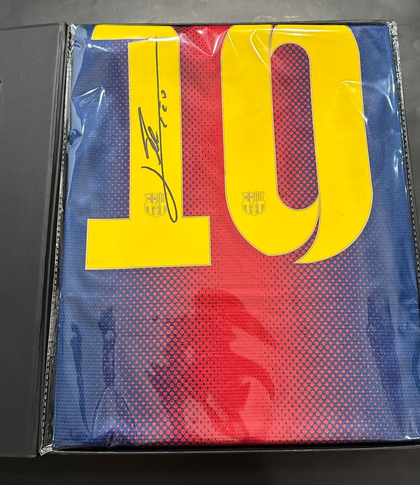 Lionel Messi Signed FC Barcelona Jersey Back Autograph Icons COA | eBay