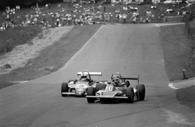Mike White March 813 Alfa Romeo leads David Leslie The Hope Scott - Old Photo