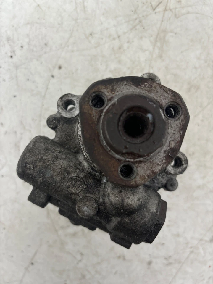 AUDI TT MK1 (2002) POWER STEERING PUMP 1.8T PETROL 8N0145154A - Image 4 of 4