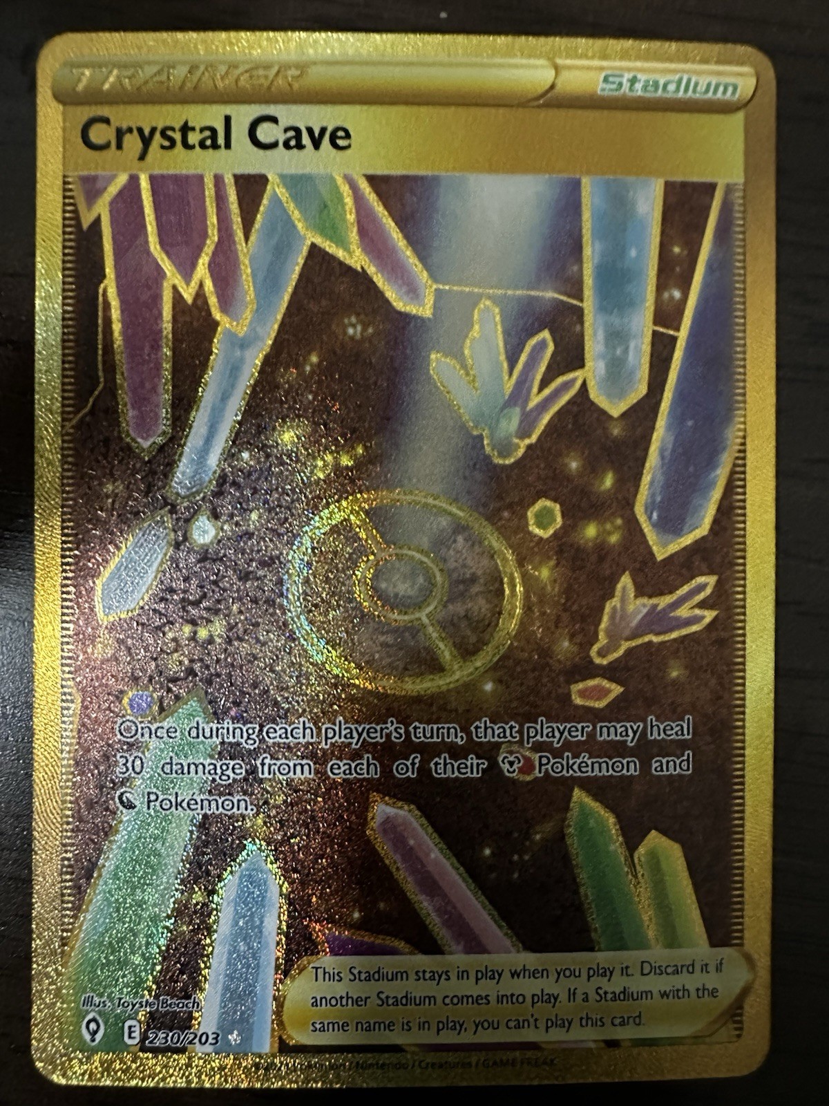 Crystal Cave (Secret) 230/203 Swsh07: Evolving Skies Holo