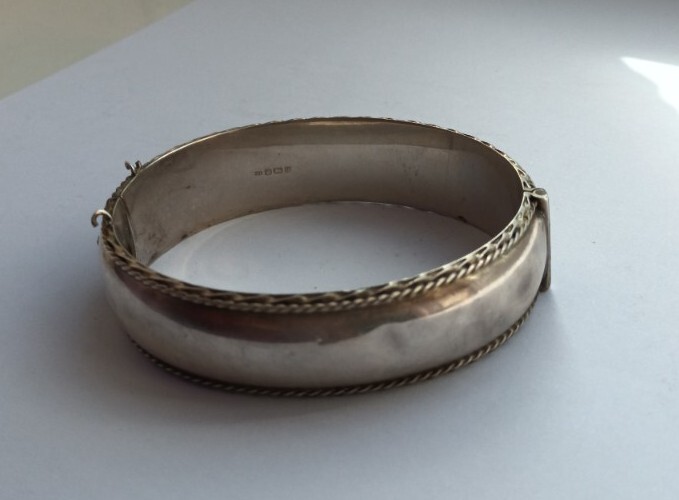 Beautiful Vintage Solid Silver 925 Bangle. FULLY … - image 5