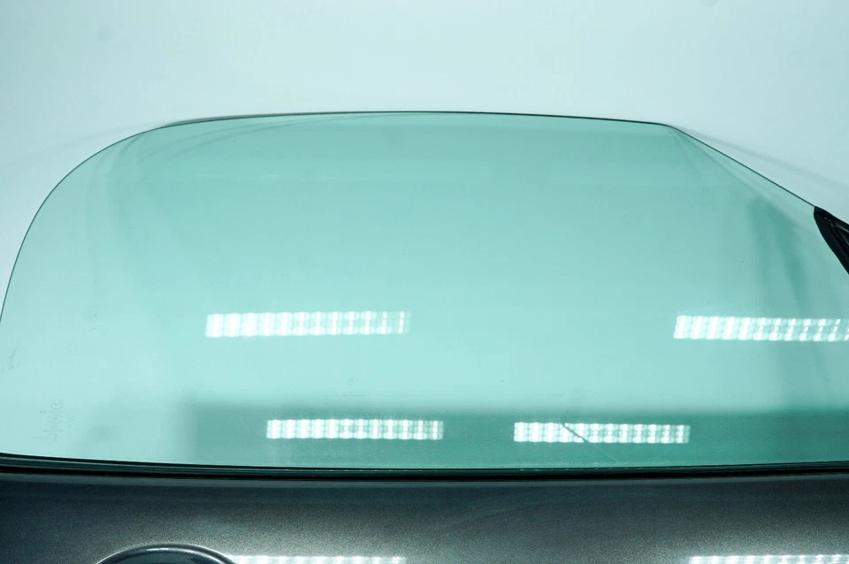 06-15 Mazda MX-5 Miata OEM Front Right Passenger Side Door & Glass Assembly 5094 - Image 4 of 4