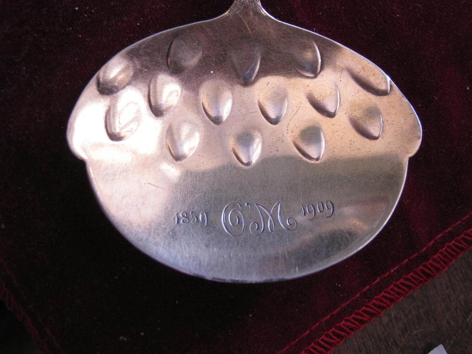 Oro en Esterlina TIFFANY & Co FABRICANTES Ornado 3D ARDILLA BELLOTA ROBLE 5.5" Tuerca Cuchara Foto 3 de 4