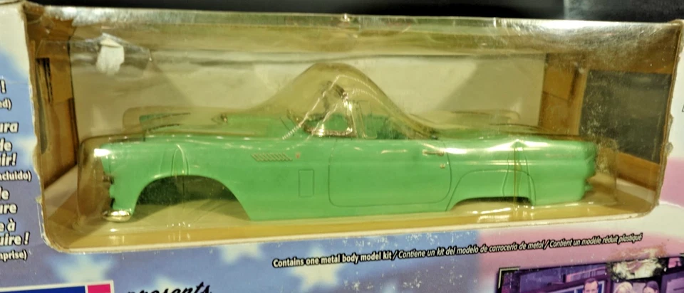 Ford Thunderbird Revell American Dreams '56 1/25 Foto 3 de 3