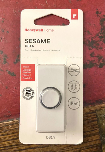 Honeywell Sesame D814 Wired White Bell Push with Black Detail - Premium Doorbell - Afbeelding 4 van 4