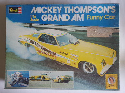 RARITÄT ''FUNNY CAR GRAND AM'', großer Maßstab 1/16, REVELL ungeb. teilw.  Folie