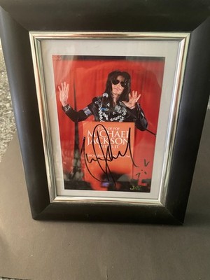 Michael Jackson original signed Photo - photo made 05.03.2009 in London -LESEN
