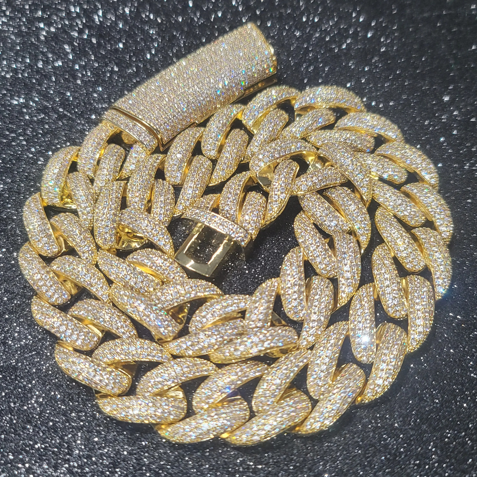 Fashion Miami Cuban Chain Iced Out 20MM Moon Necklace Full Pave Diamonds Long Bu