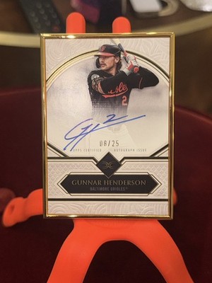 Topps Definitive 2025 Gunnar Henderson Gold Framed Auto FAC-GH /25 Orioles