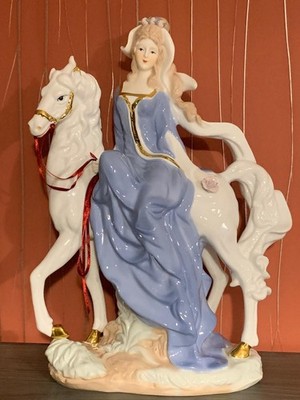 Große Porzellan Figur-PMI-Lady Fiona auf Pferd,H.40cm