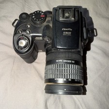 Fujifilm FinePix S Series S9600 Zoom 9.0MP Digital Camera Kit w/ 28-300mm Lens)