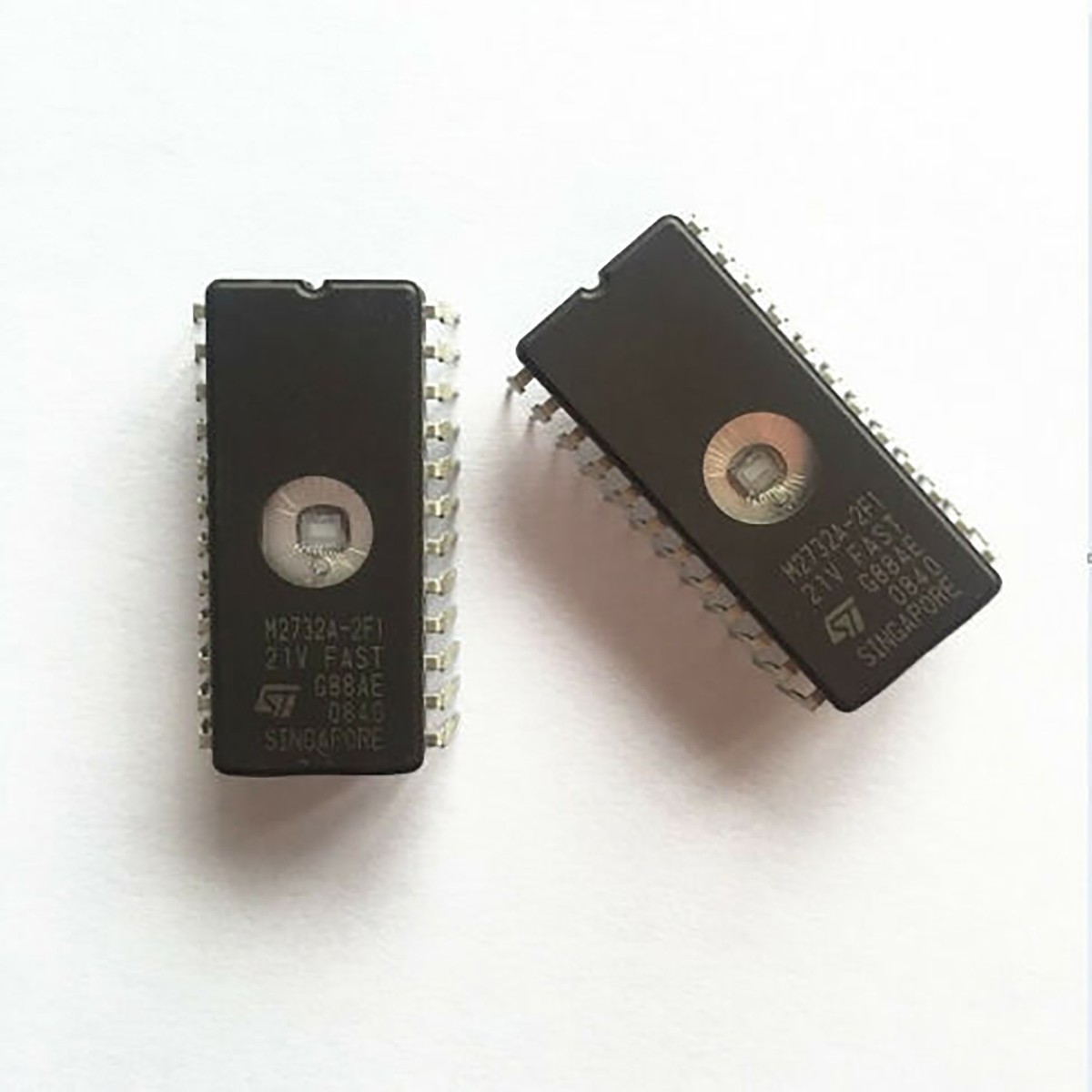 10pcs M2732A-2F1 M2732A EPROMs ST New Good Quality - Foto 8