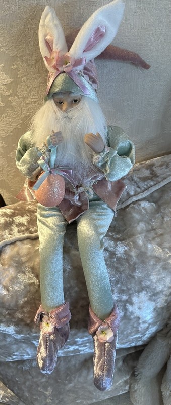 EASTER ELF COLLECTABLE~NEW!  🐰