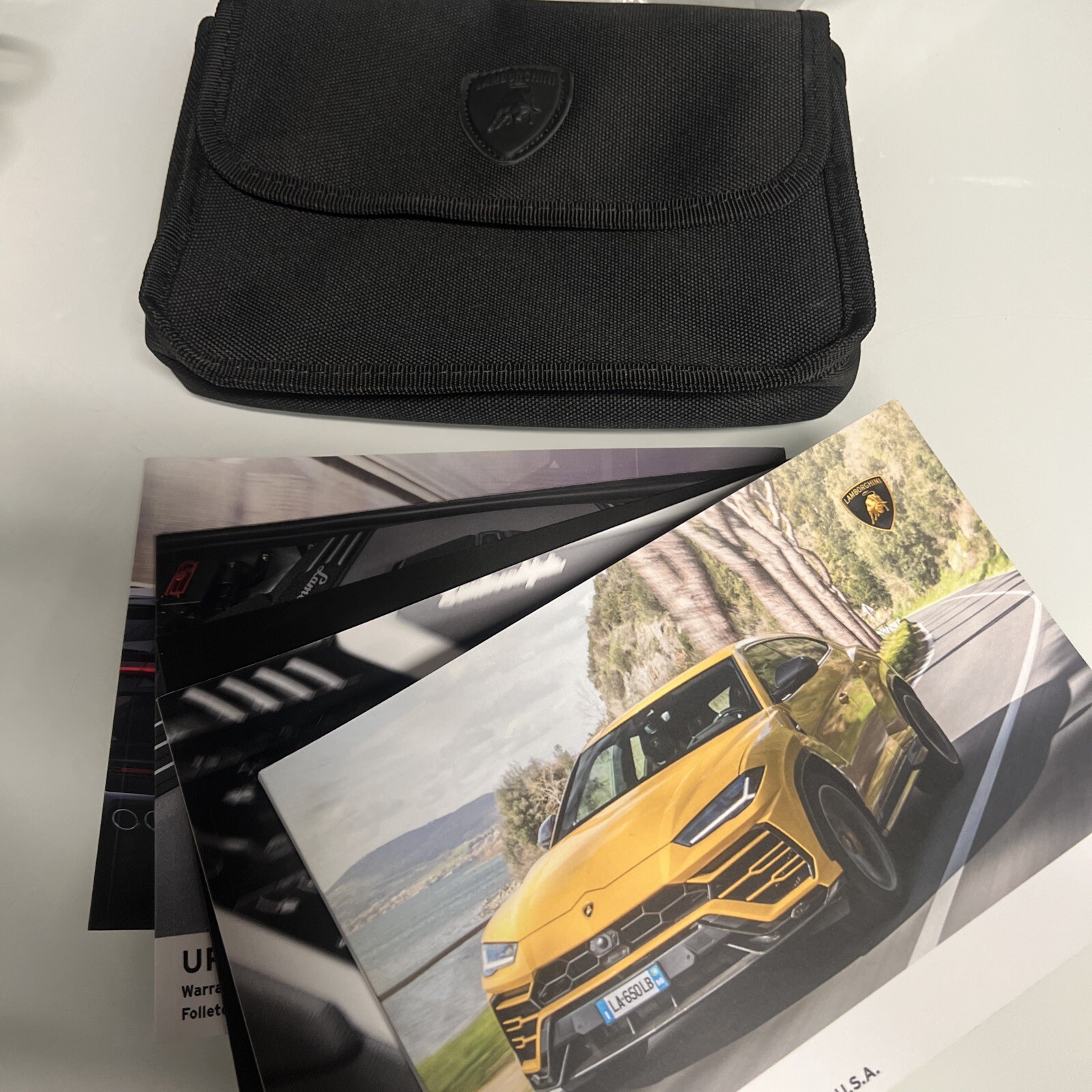 Lamborghini Urus, Owners Manuals, w/ Case, P/N 4T0868853