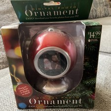 DIGITAL PHOTO CHRISTMAS ORNAMENT - HOLDS 59 PHOTOS NEW SEALED