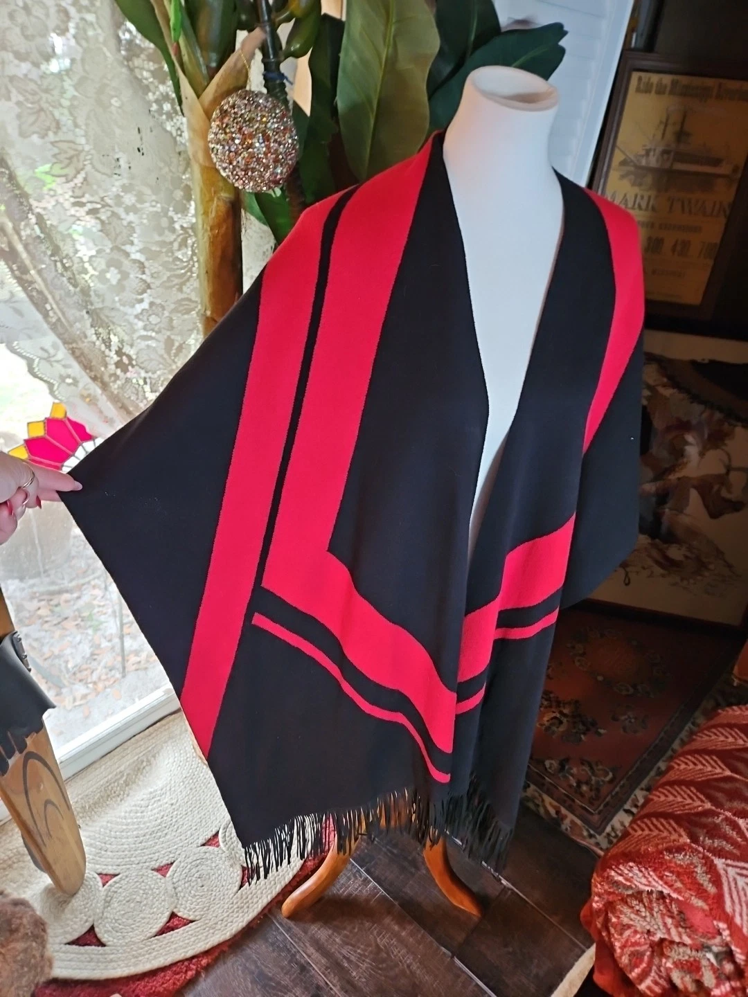 Chicos Cardigan Poncho Sweater Fringed Red/Black Soft Open Front Cape OSFM