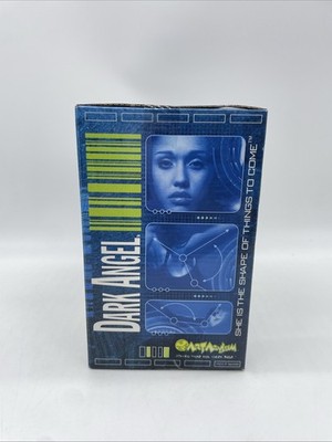 2002 Art Asylum Dark Angel Max Series X5-452-With Motorcycle-New