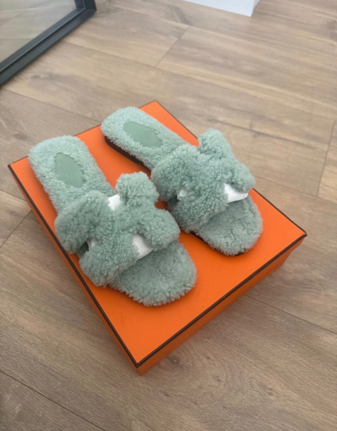 Hermes Oran Sandals - Size EU 38. Excellent Condition.