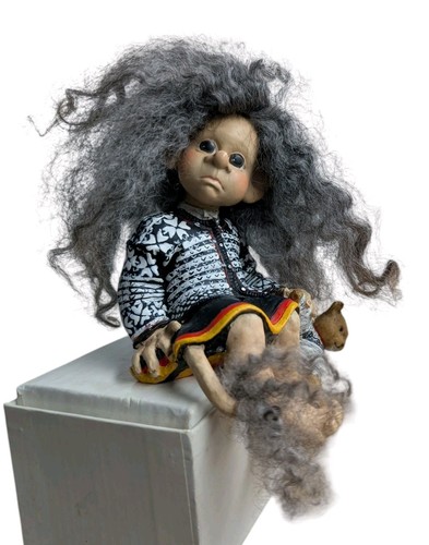 Vintage Candy Designs Norwegen Folklore Mädchen Teddy Regal Sitter Wichtel Troll Elfenschwanz