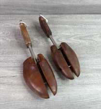 Vintage Rochester Shoe Tree Co. Gene No 4 Wood Split Toe Shoe Keepers Stretchers