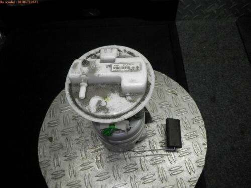 Pompe à carburant RENAULT Twingo II (CN0) 80000 km 4742841 2008-03-28 - Photo 1/1