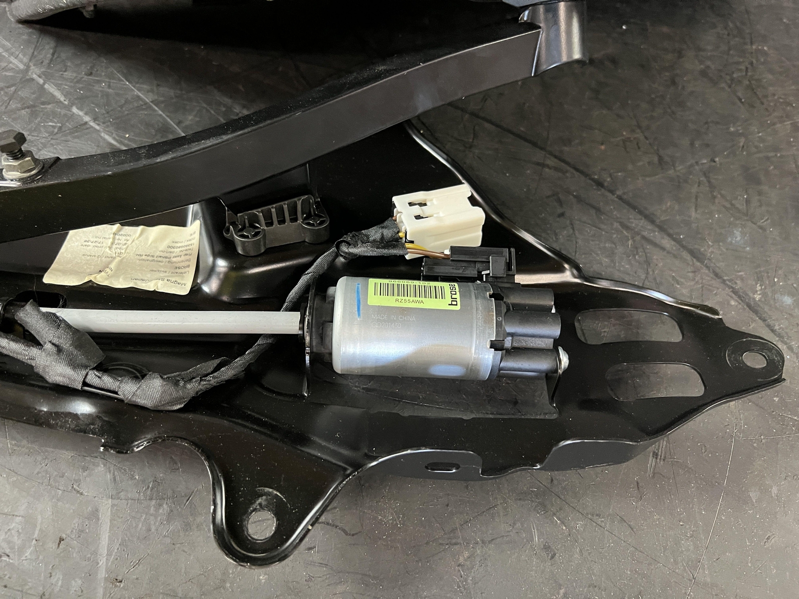 1969年massimo vignelli nuts and bolts