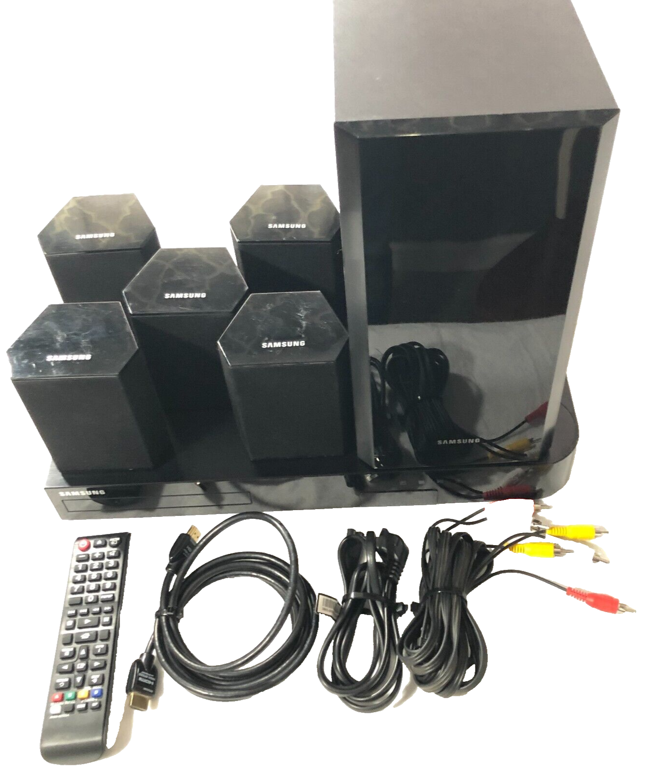Samsung Home Theater Entertainment System BluRay 3D DVD 5.1 Channel HT