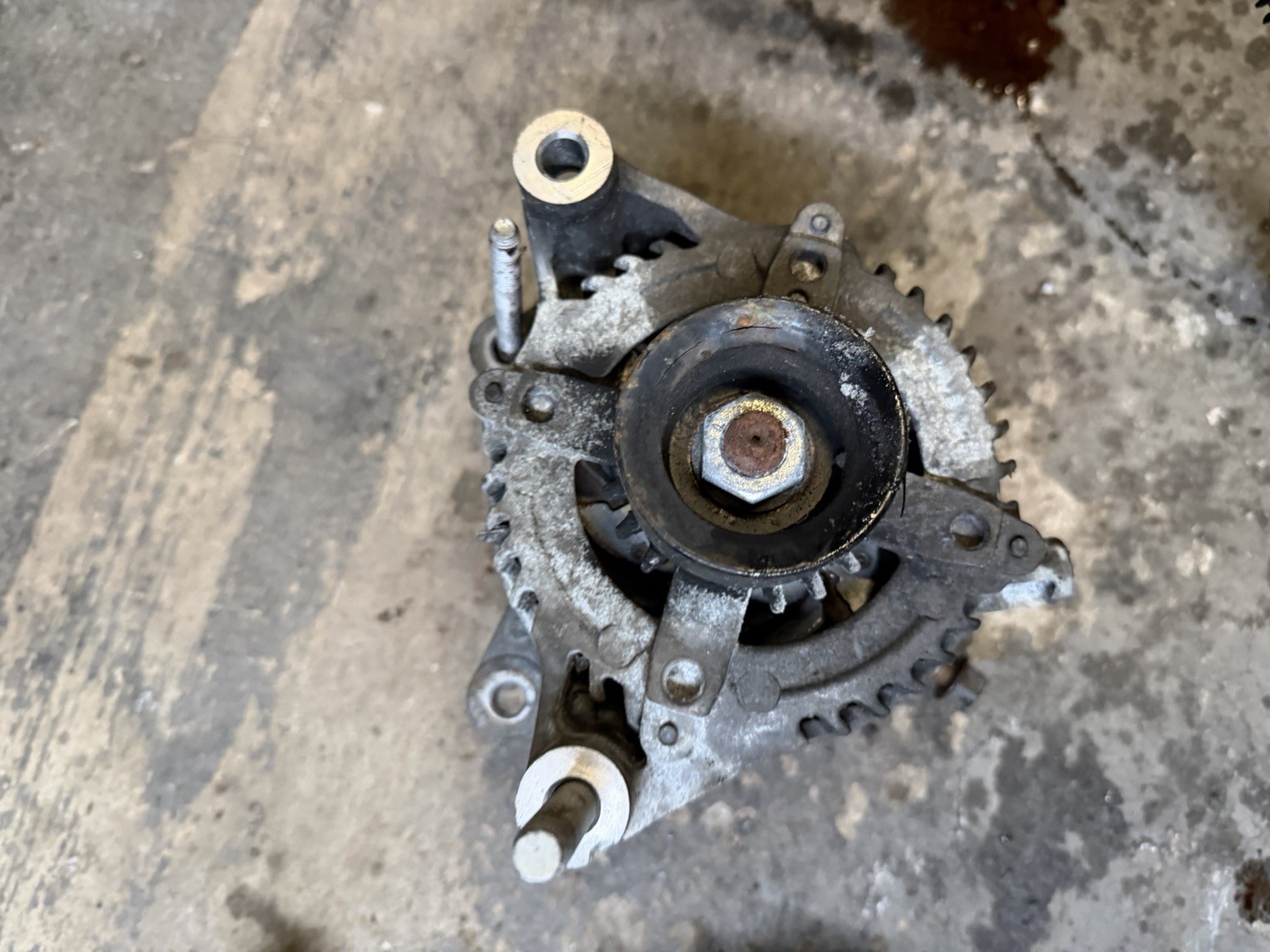 2012-2018 Jeep Wrangler 3.6L Alternator Generator 68078950AB OEM