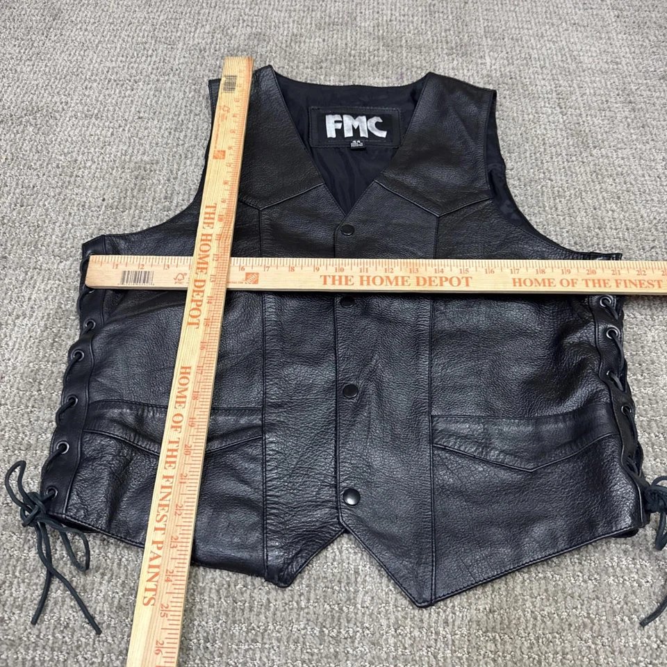 Chaleco de cuero FMC negro con botones a presión sin mangas para mujer talla 44” Foto 2 de 4